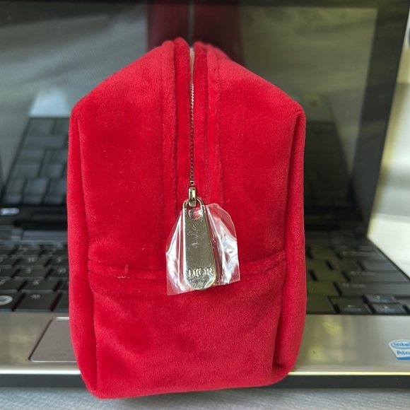 Christian Dior CD Logo Pouch Cosmetic Bag Red Velvet - Picture 4 of 13